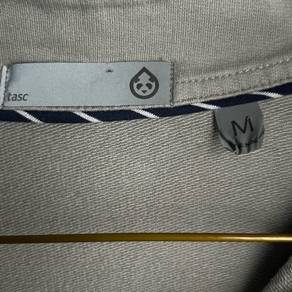 Tasc Performance Long Sleeve 1/4 Zip Shirt Lightweight Sweater Light Gray Bamboo - Picture 7 of 9